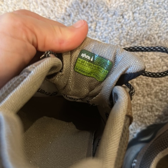 Ahnu hiking shoes - Picture 6 of 6